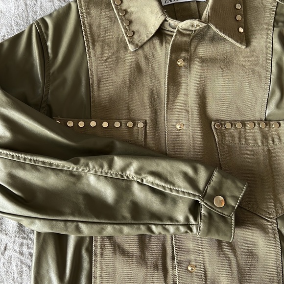 Zara Green XS Contrast Faux Leather Studded Jacket - Picture 10 of 10